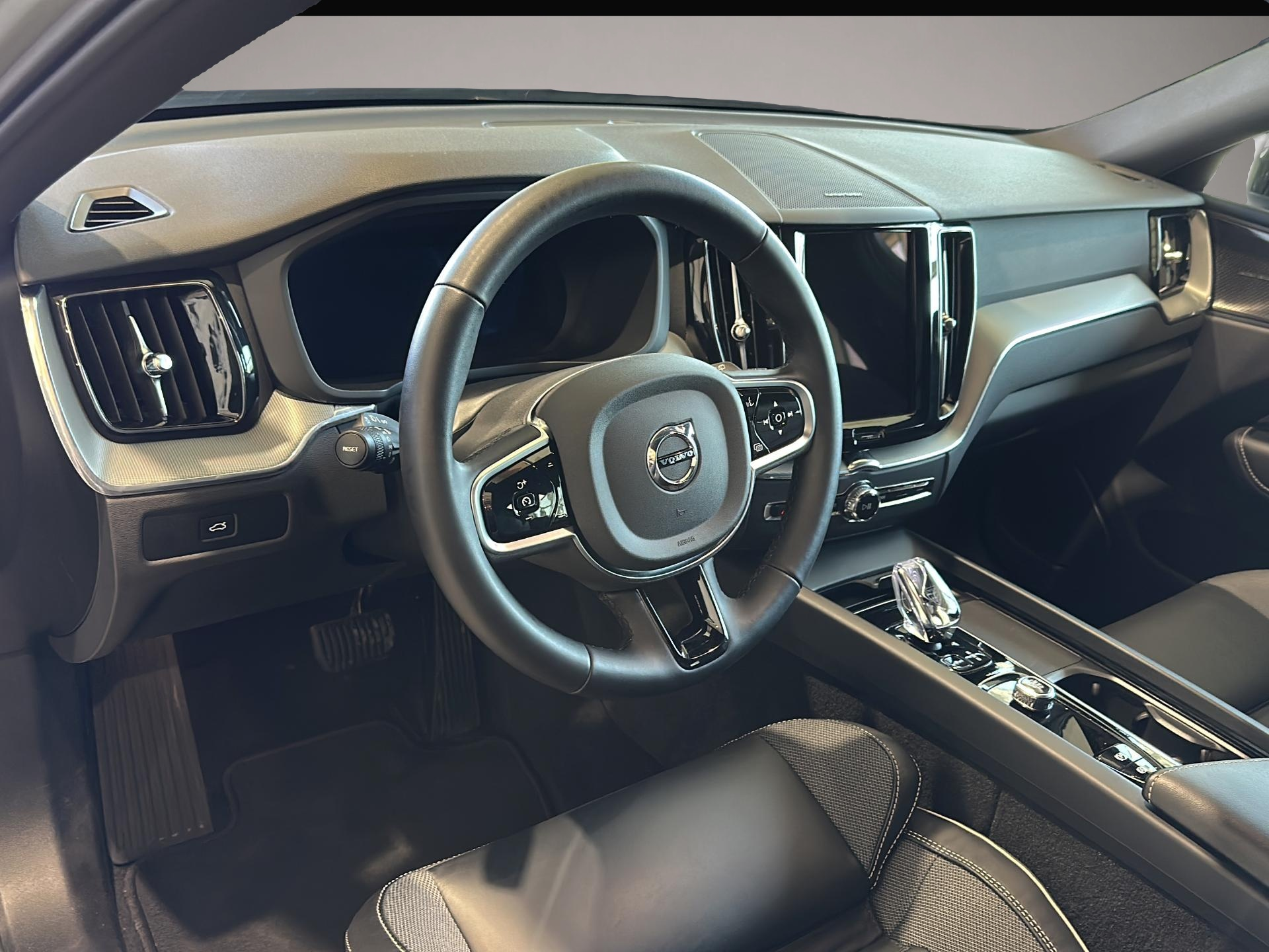 Volvo XC60 (01/2025, Benzin)