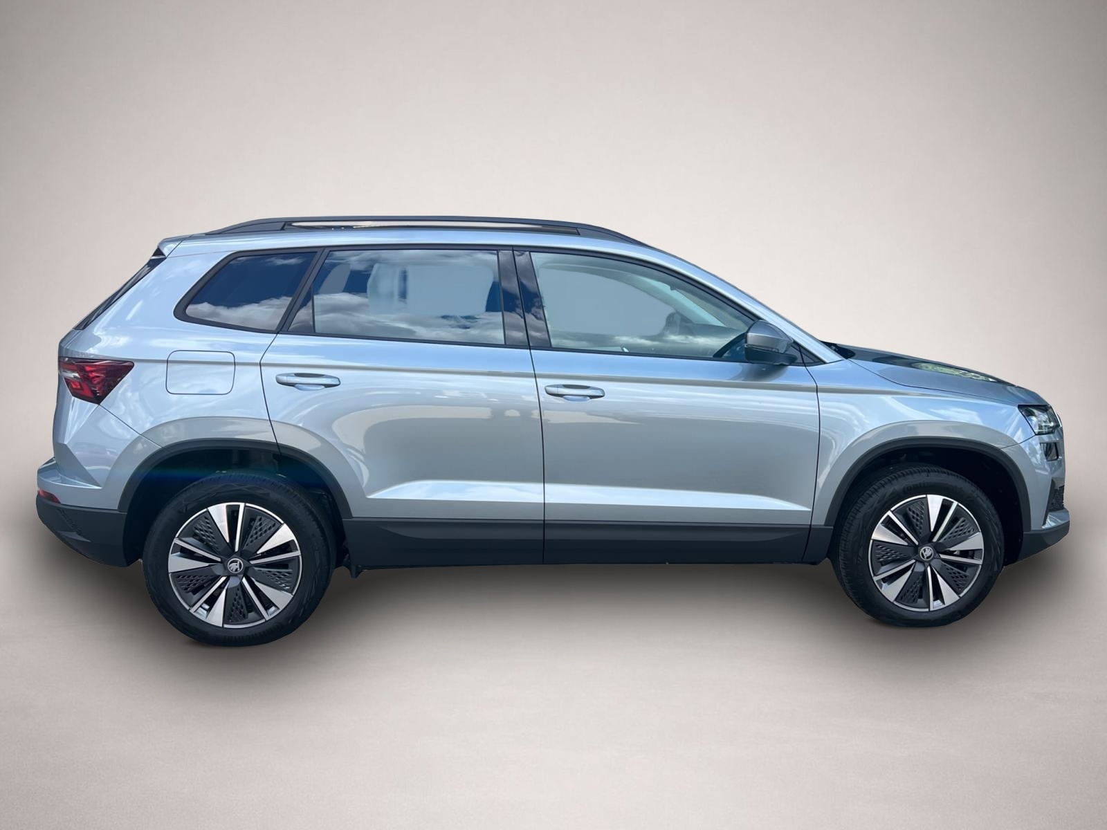Skoda Karoq (, Benzin)