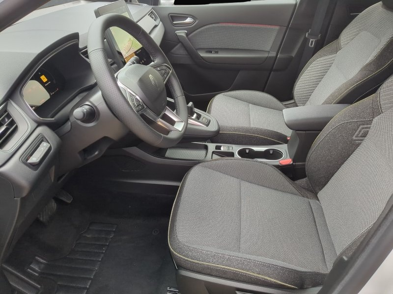 Renault Captur (10/2025, Benzin)