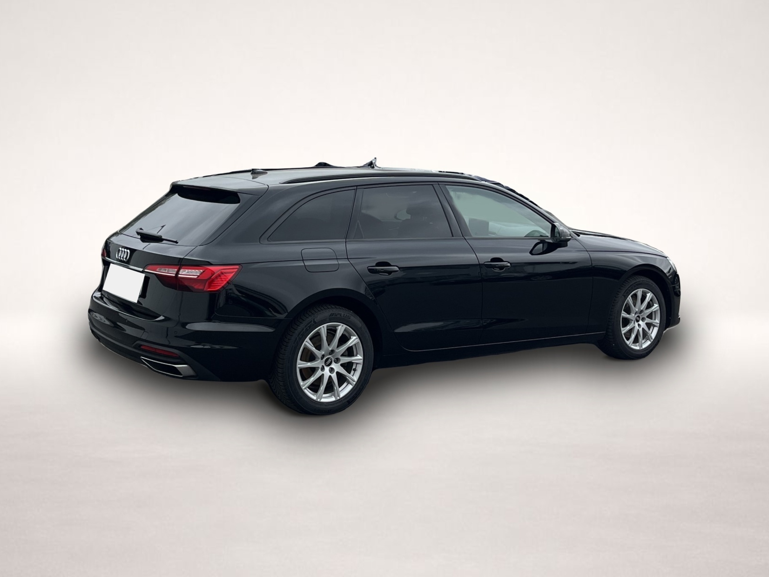 Audi A4 (08/2022, Benzin)