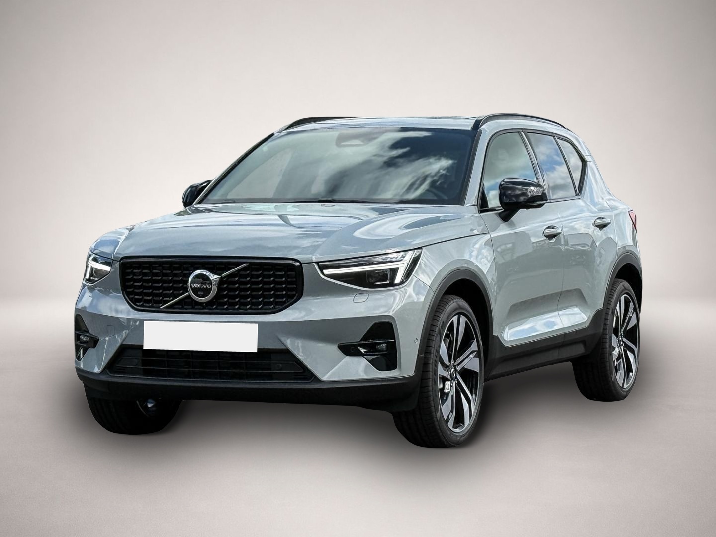 Volvo XC40 (05/2026, Benzin)