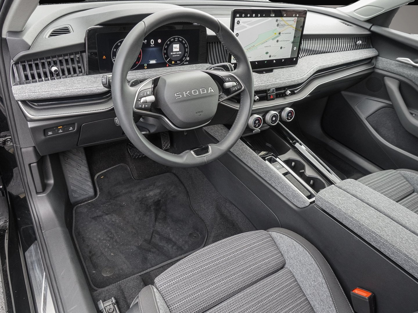 Skoda Superb (07/2025, Benzin)