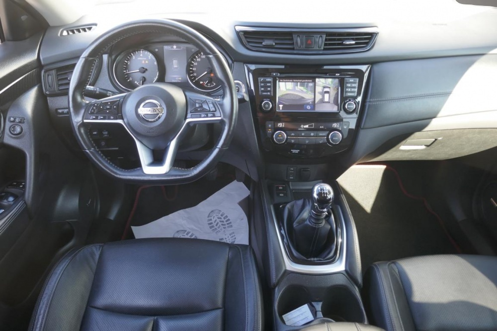 Nissan X-Trail (11/2017, Benzin)