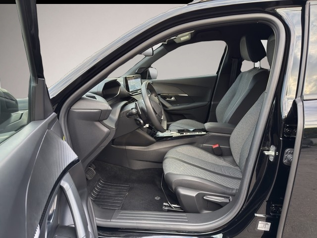 Peugeot 2008 (11/2023, Benzin)