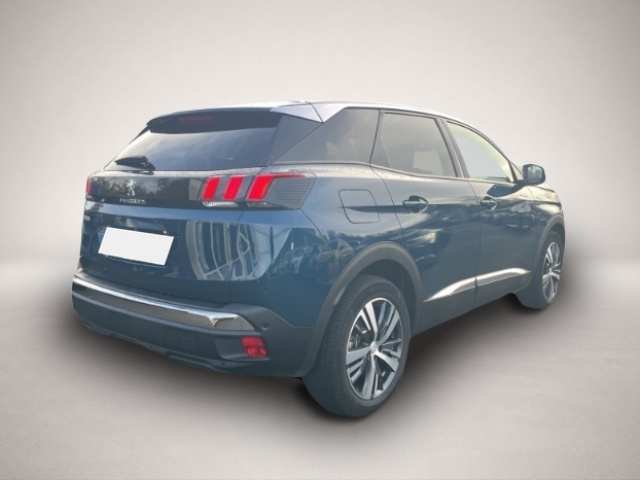 Peugeot 3008 (11/2023, Benzin)