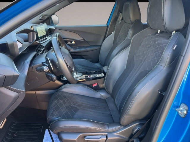 Peugeot 2008 (01/2023, Benzin)