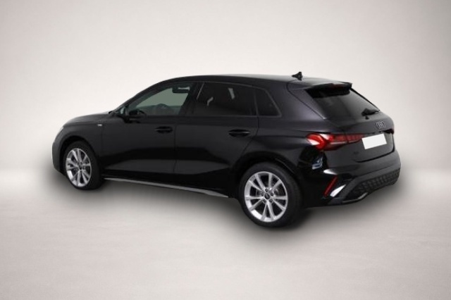 Audi A3, image 4 of 5