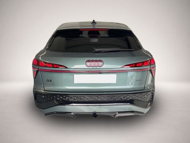 Audi Q3, image 5 of 5
