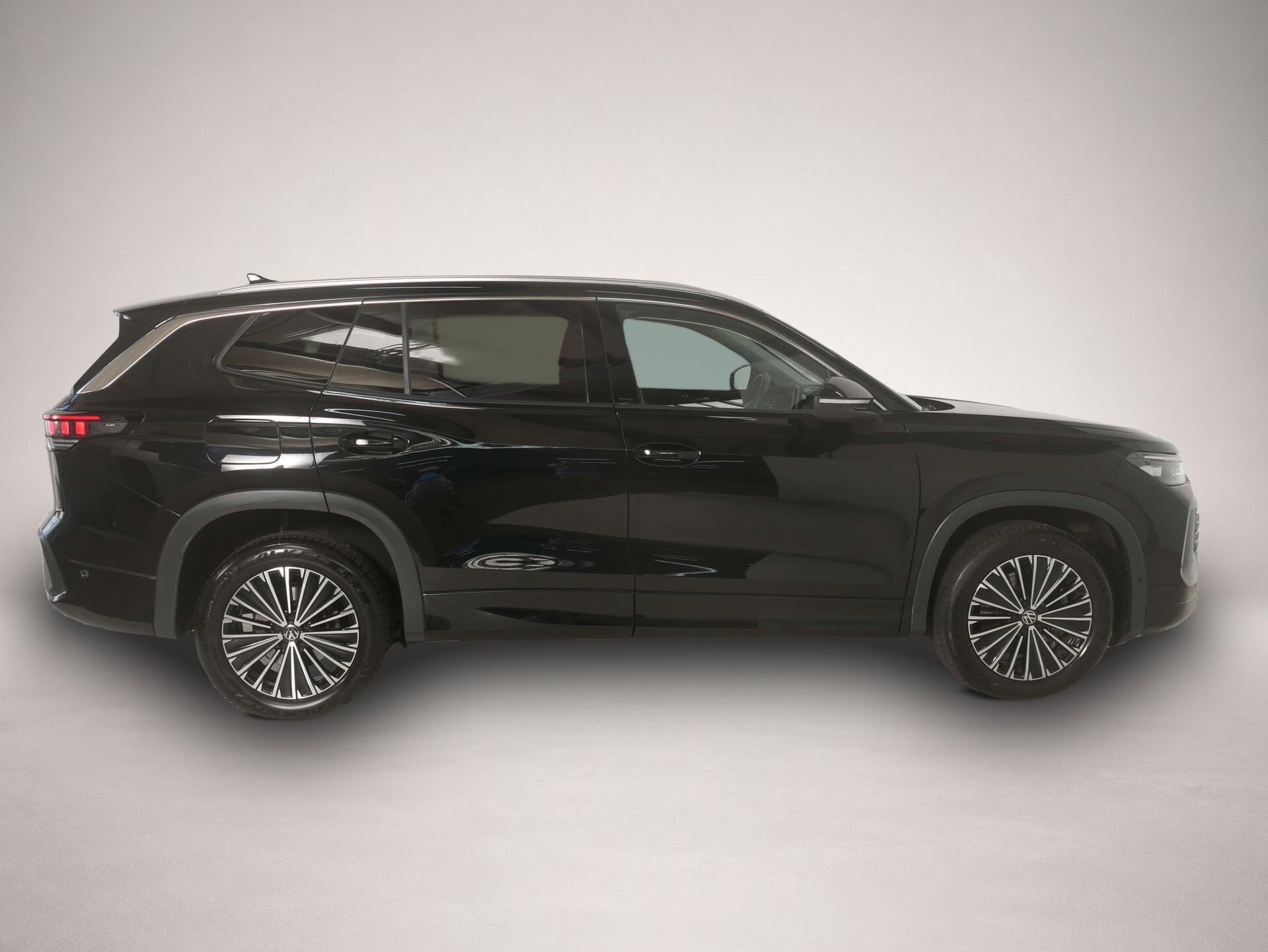 Volkswagen Tayron (11/2025, )
