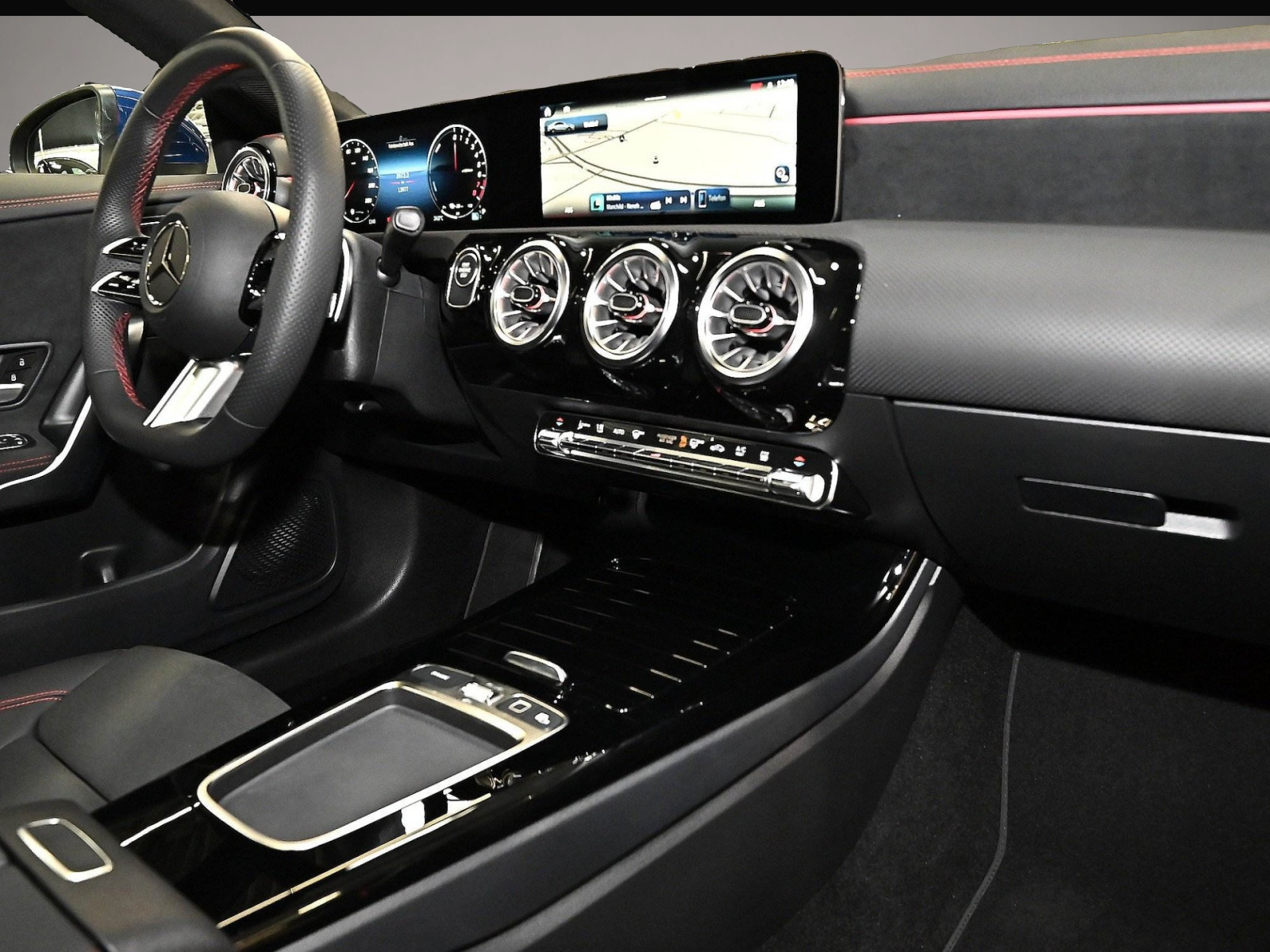 Mercedes-Benz CLA 250 (03/2025, Hybrid (Benzin/Elektro))