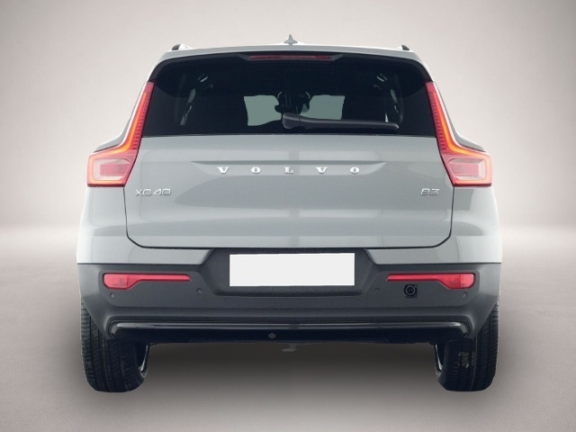 Volvo XC40 (07/2025, Benzin)