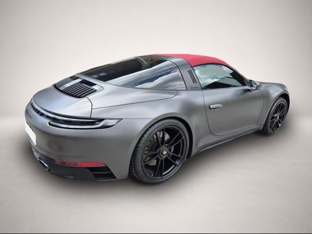 Porsche 992 (06/2025, Benzin)