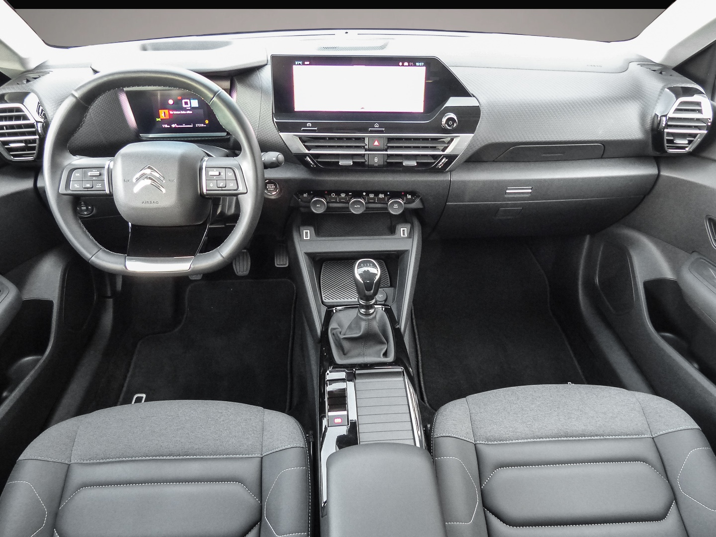 Citroen C4 (08/2023, Benzin)