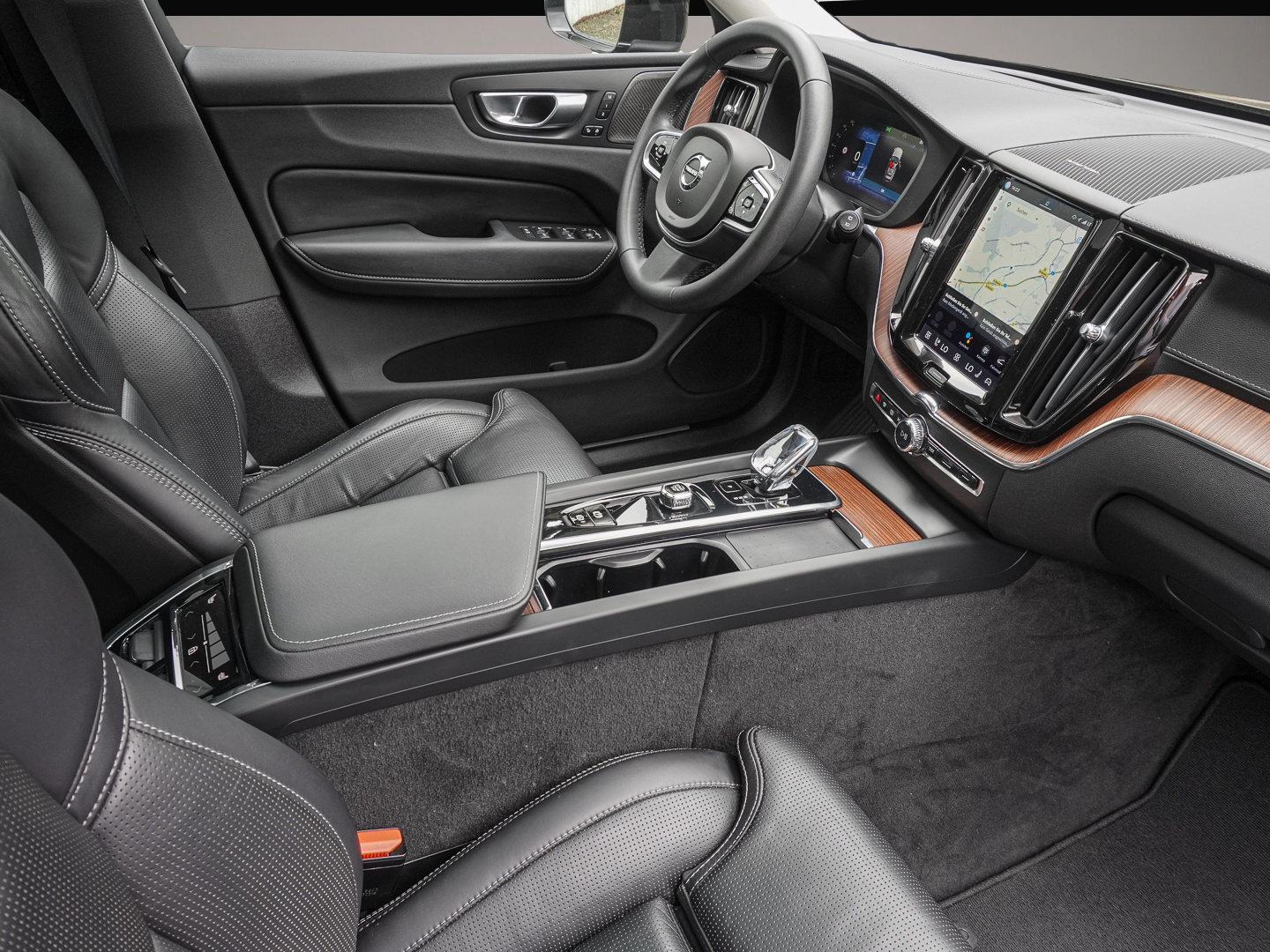 Volvo XC60 (06/2023, Diesel)