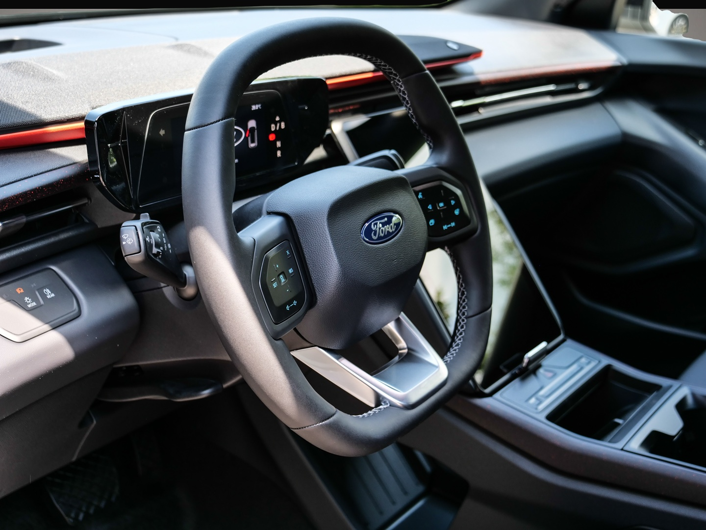 Ford Explorer, Bild 3 von 6