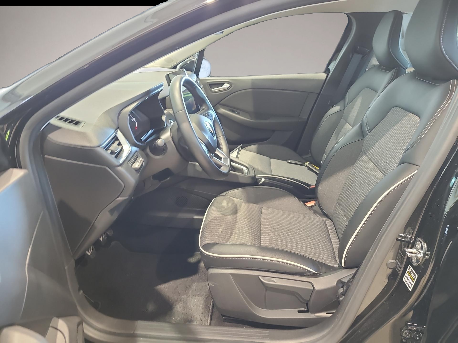 Renault Clio (03/2022, Benzin)