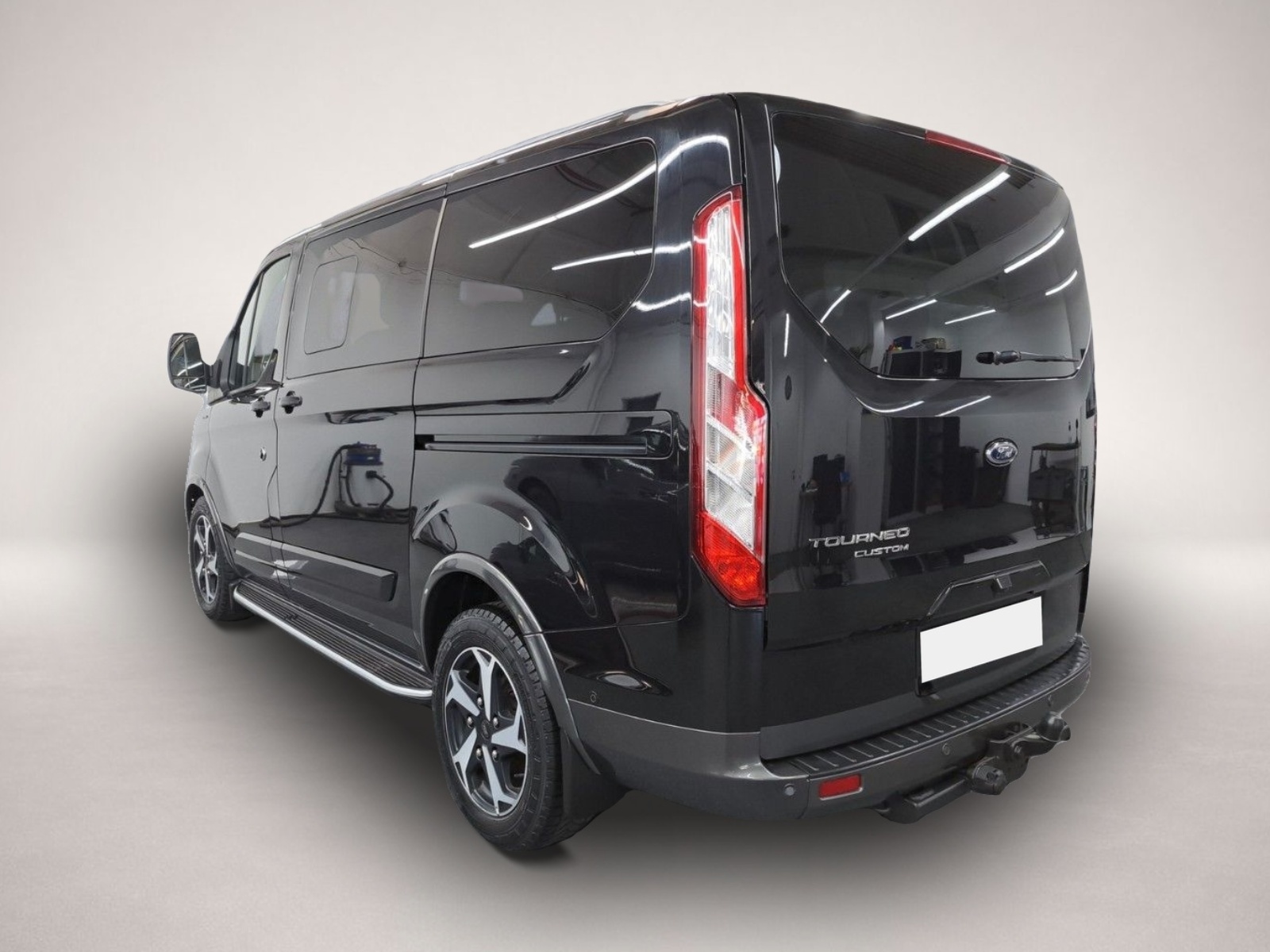 Ford Tourneo Custom (02/2022, Diesel)