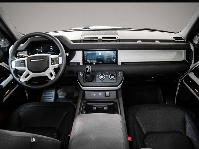 Land-Rover Defender (08/2023, Benzin)