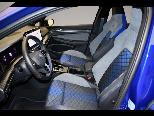 Volkswagen Golf (09/2025, )
