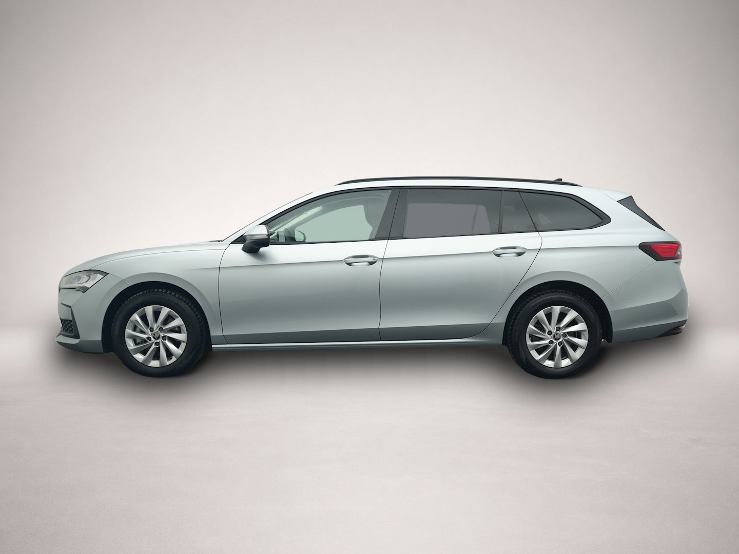 Skoda Superb (06/2025, Benzin)