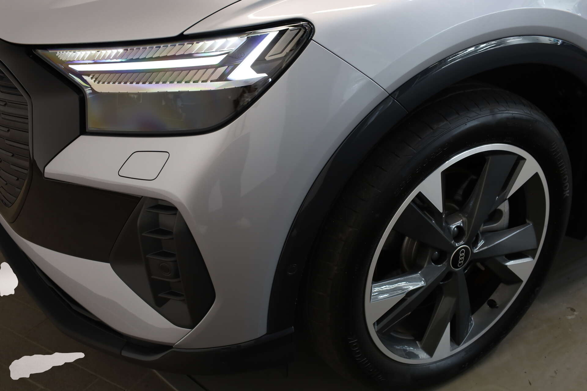 Audi Q4 e-tron (01/2024, ELECTRIC)