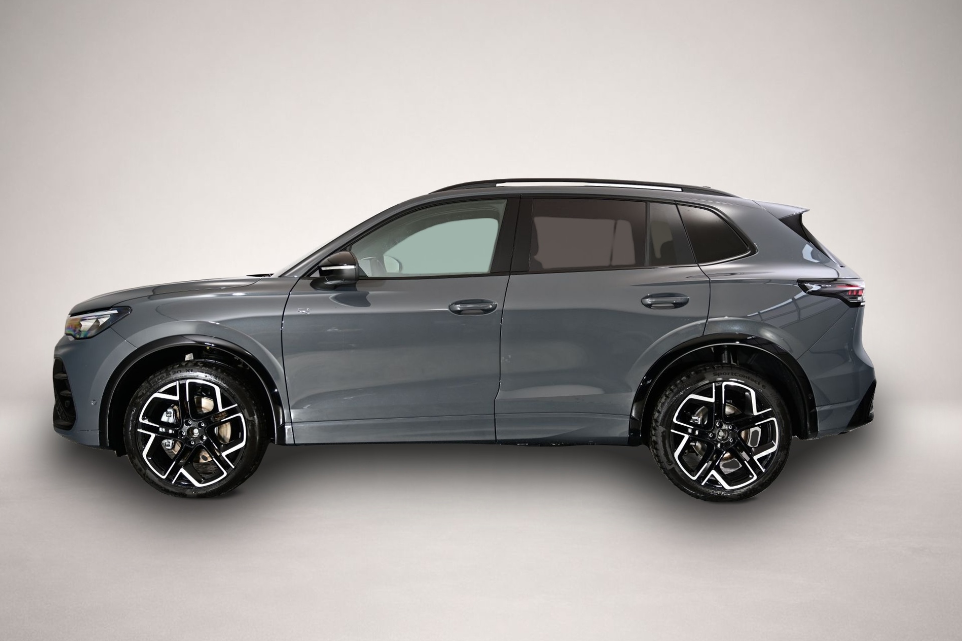 Volkswagen Tiguan (10/2025, Benzin)