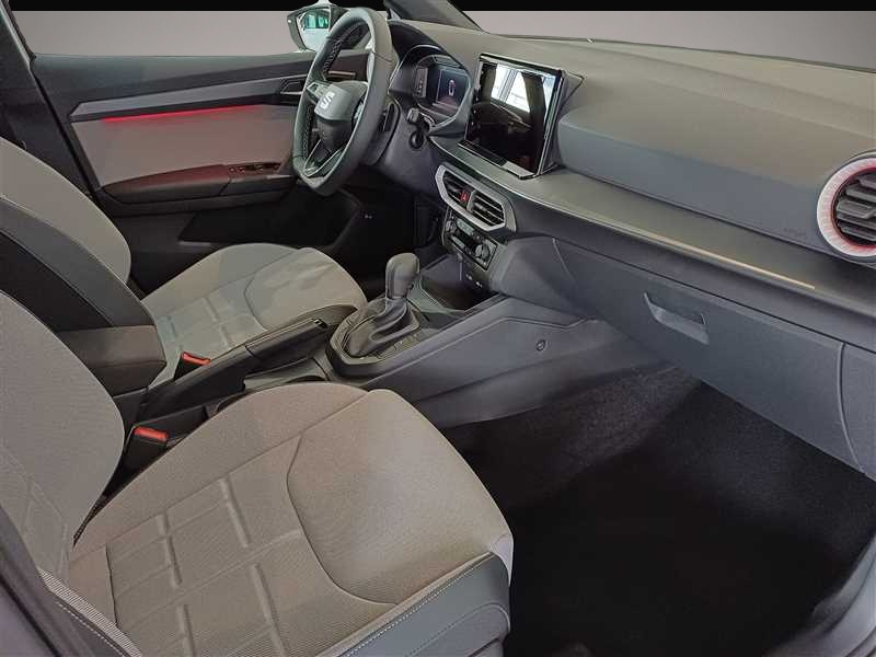 Seat Arona (06/2026, Benzin)