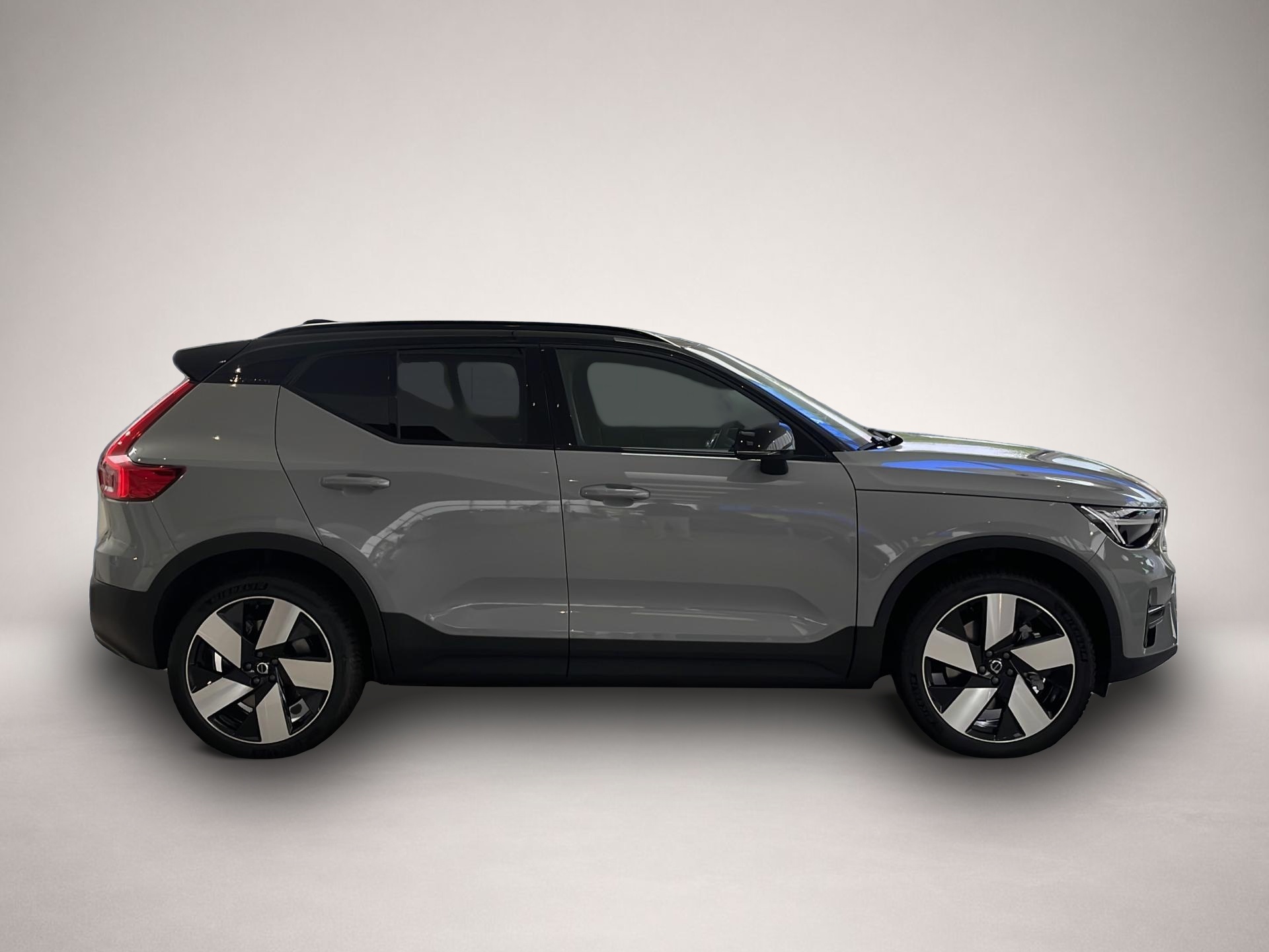 Volvo XC40 (02/2024, ELECTRIC)