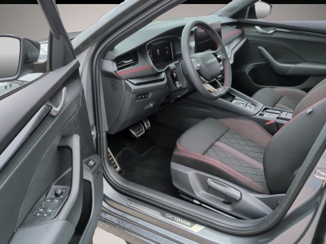 Skoda Octavia (06/2025, Benzin)