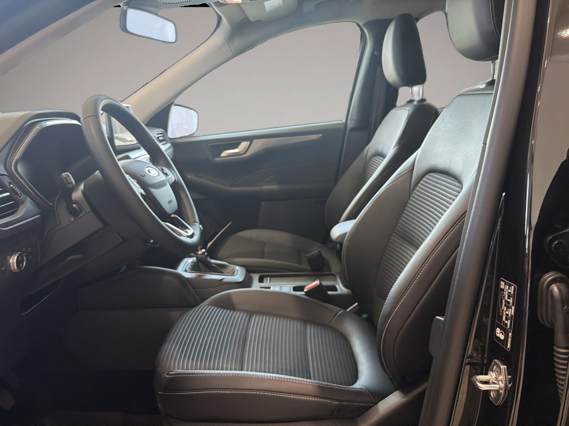Ford Kuga (03/2024, Benzin)