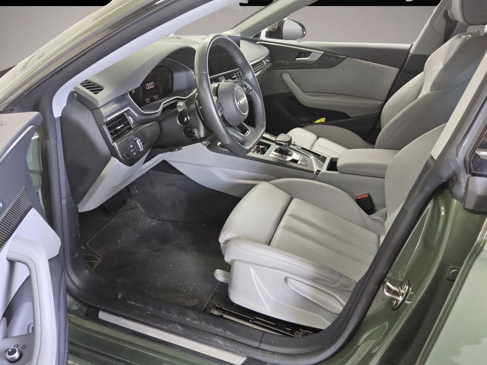 Audi A5 (06/2023, Benzin)