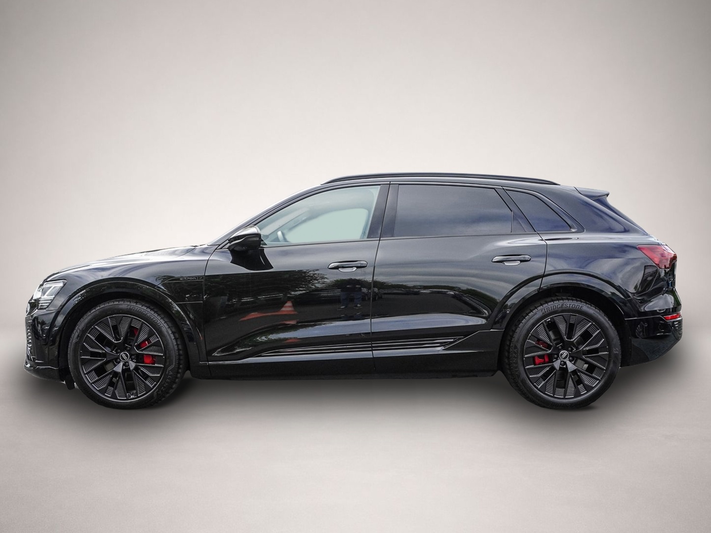 Audi Q8 e-tron (06/2023, ELECTRIC)