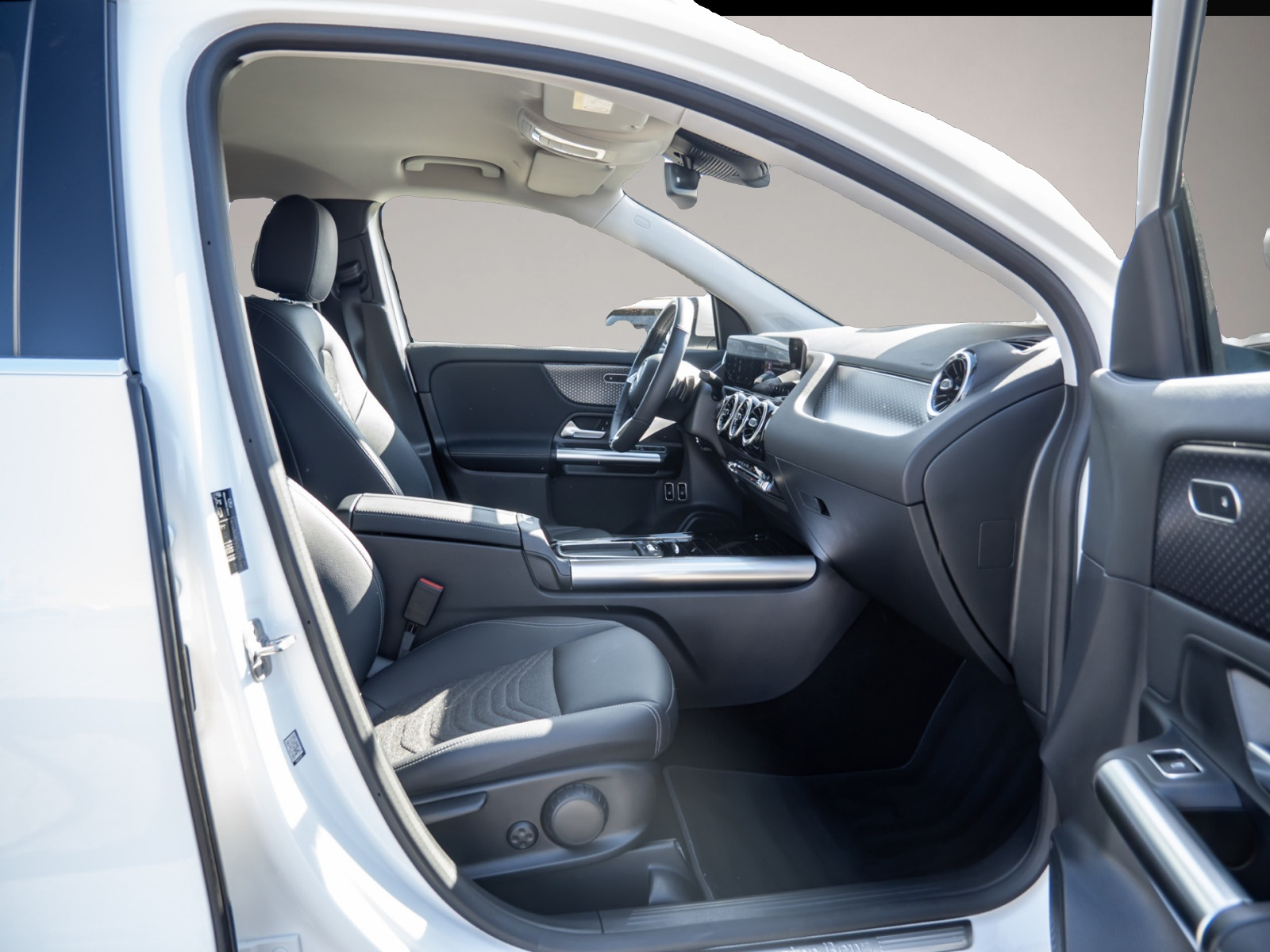 Mercedes-Benz GLA 250 (02/2025, Hybrid (Benzin/Elektro))