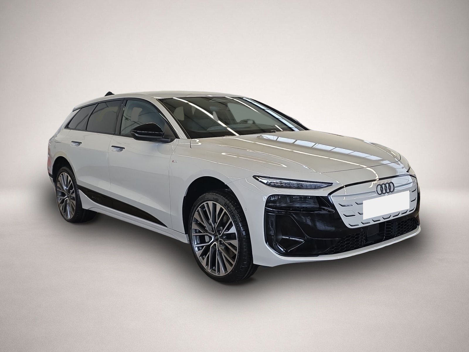 Audi e-tron (02/2026, ELECTRIC)