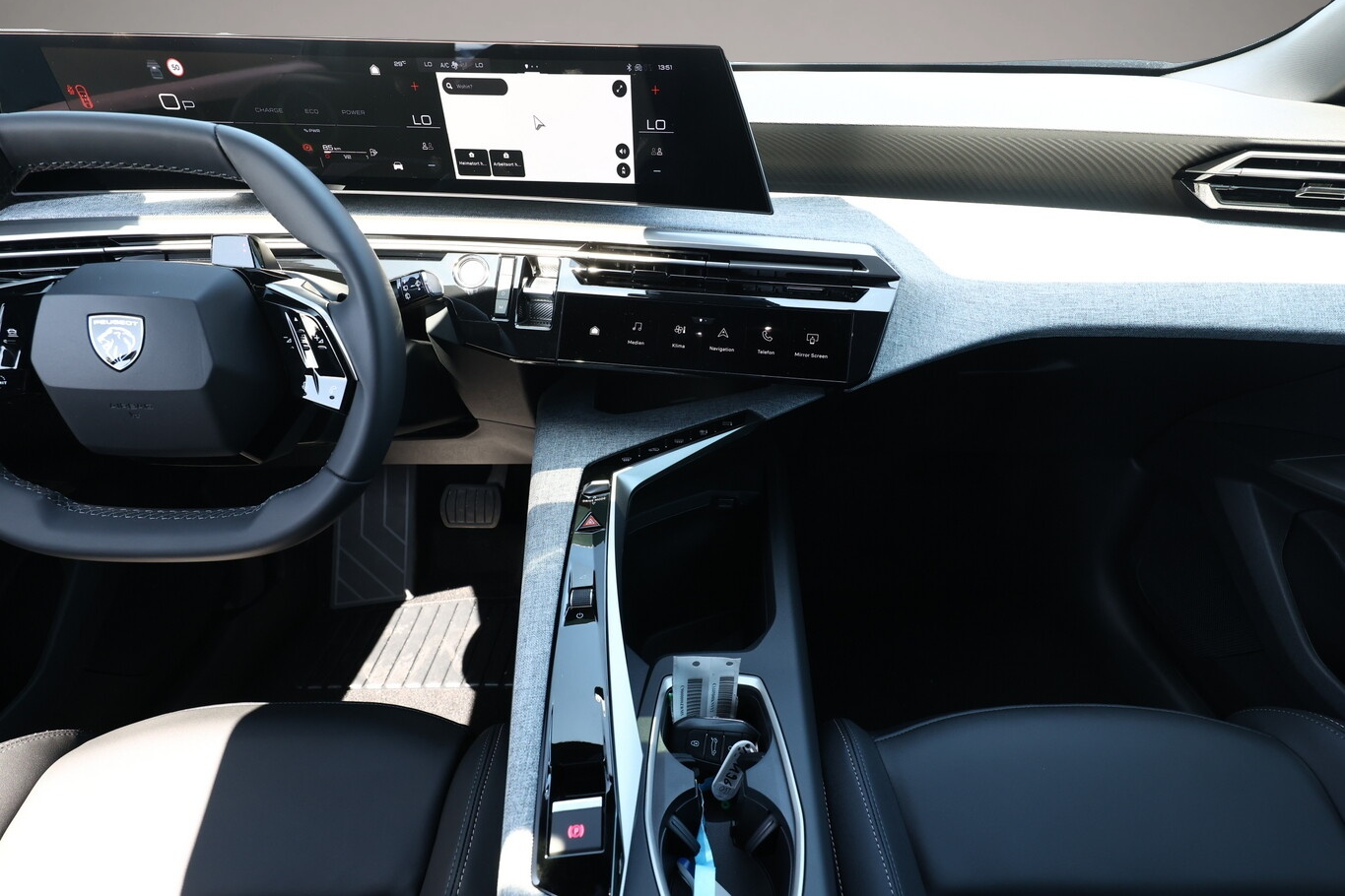 Peugeot 5008 (01/2026, Benzin)