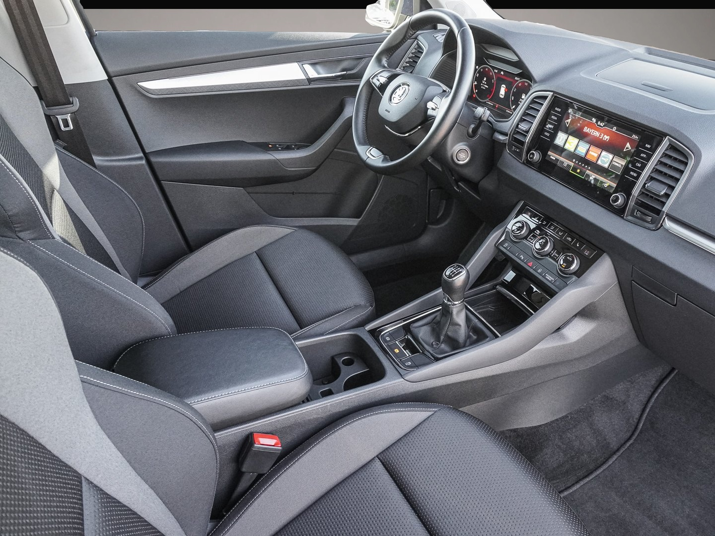 Skoda Karoq (06/2022, Benzin)