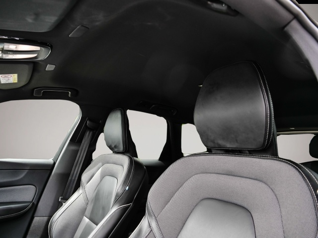 Volvo XC60 (12/2021, Benzin)