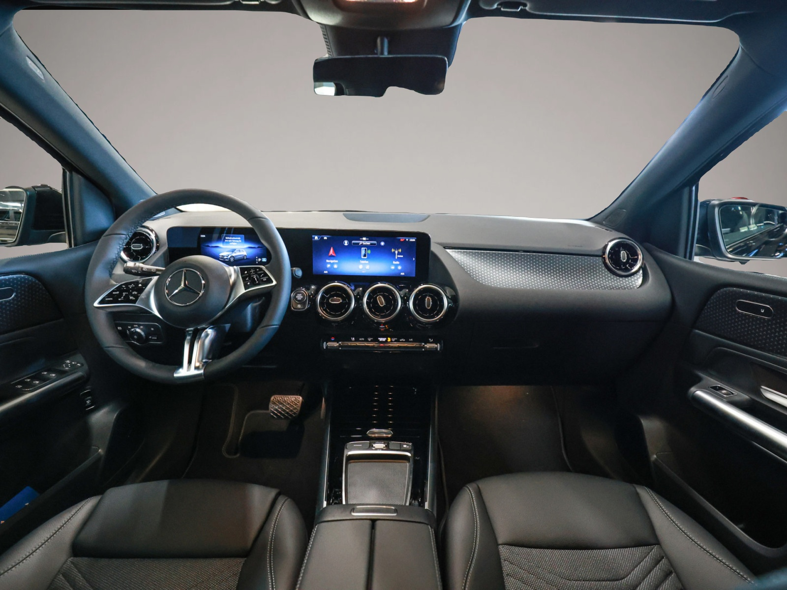 Mercedes-Benz B 180 (10/2025, Benzin)