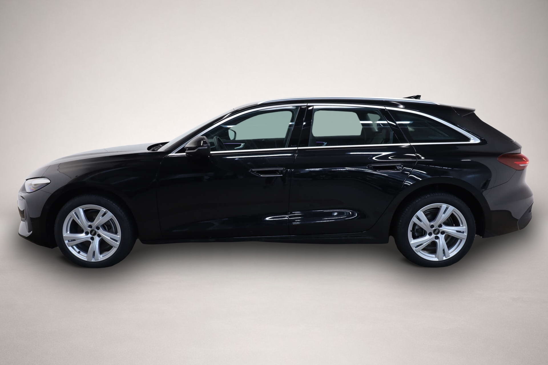 Audi A5 (10/2025, Benzin)