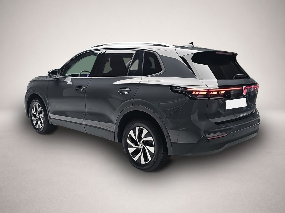 Volkswagen Tiguan, image 3 of 4