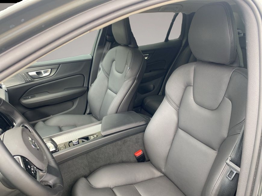 Volvo V60 (11/2025, Benzin)
