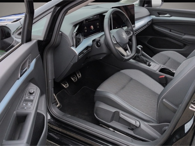 Volkswagen Golf (04/2025, Benzin)