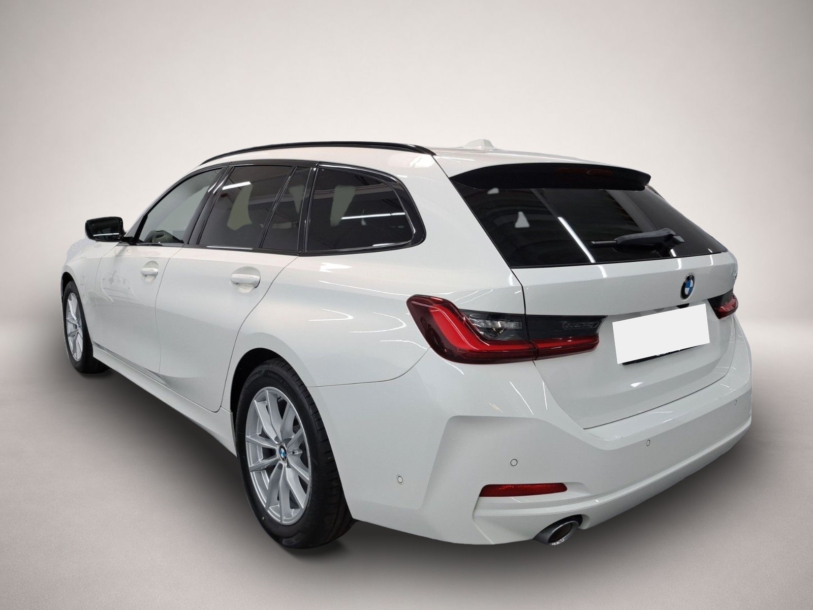 BMW 318 (09/2023, )