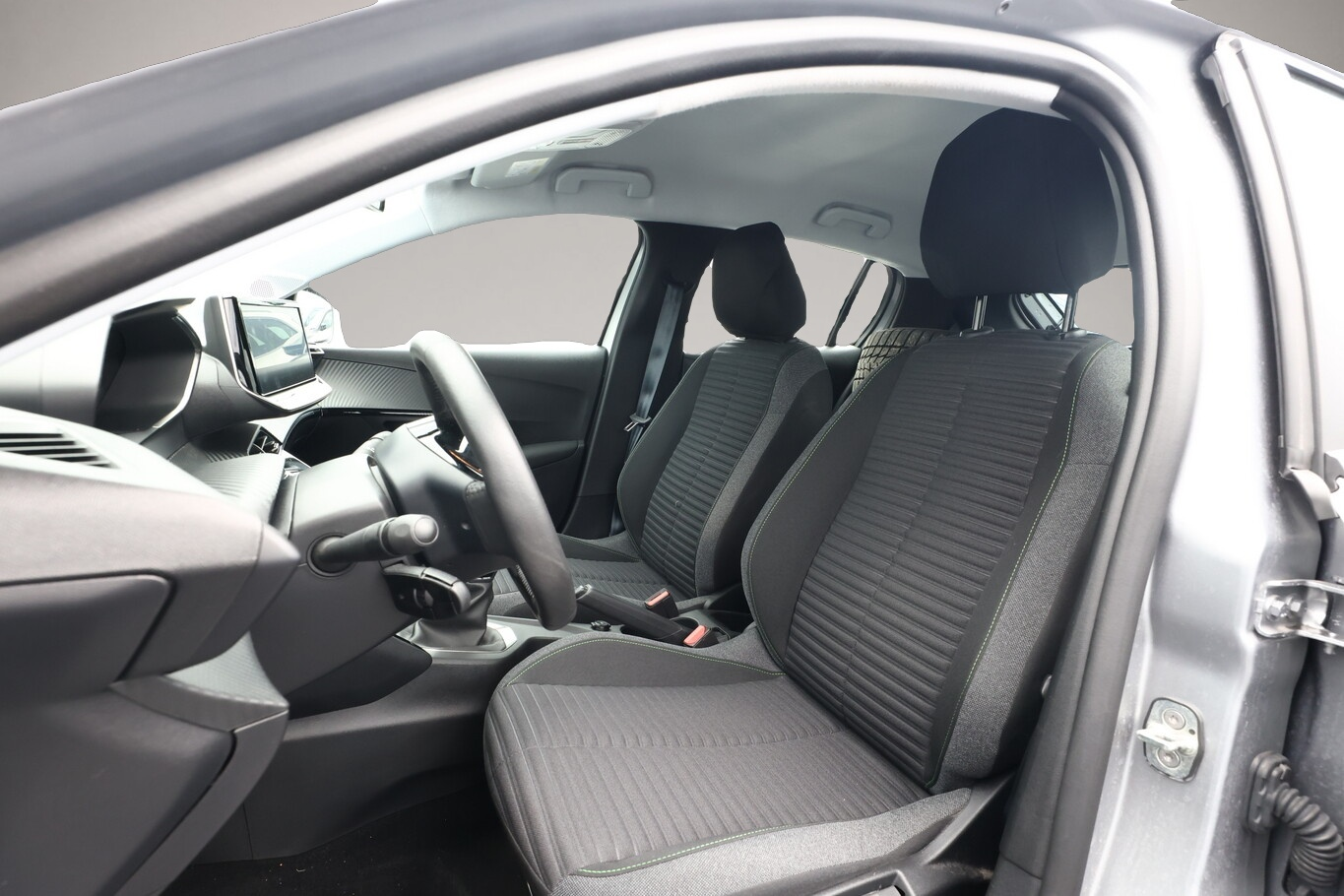 Peugeot 208 (10/2024, Benzin)