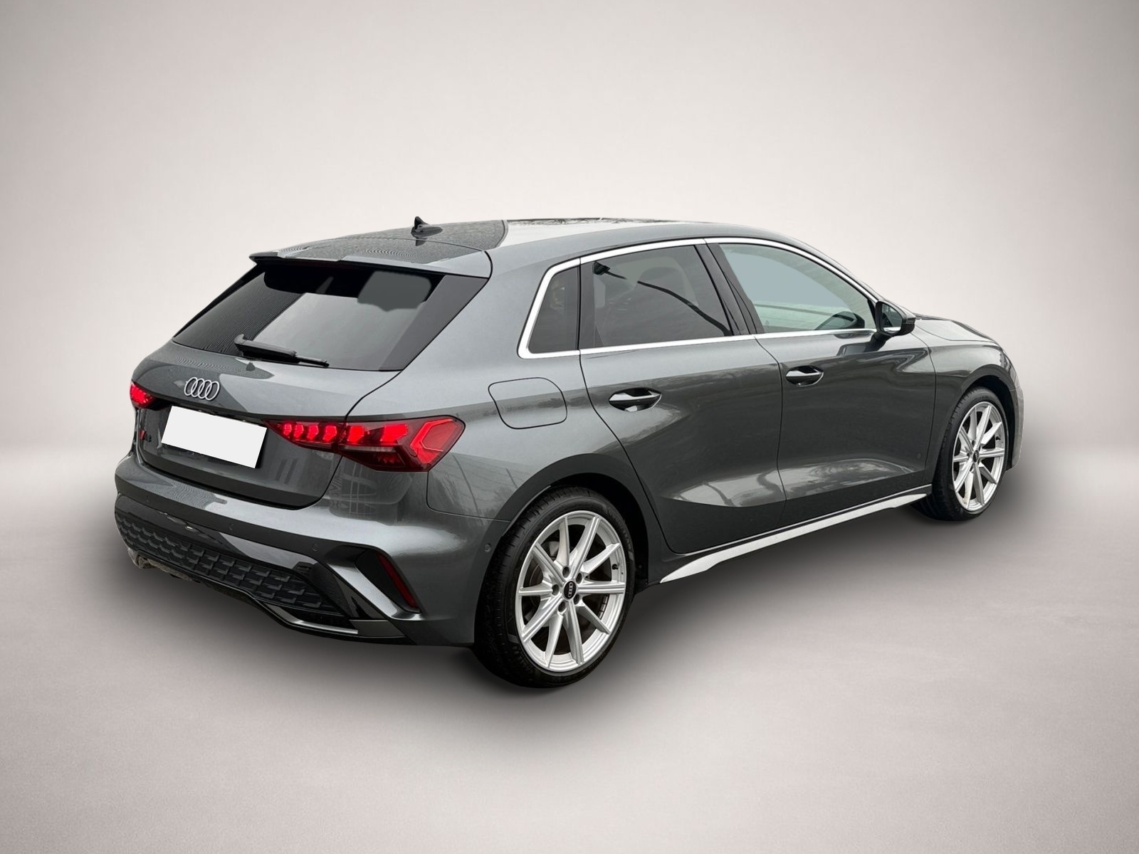 Audi A5 (05/2023, Benzin)