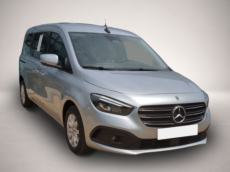 Mercedes-Benz A 180 (06/2025, Benzin)