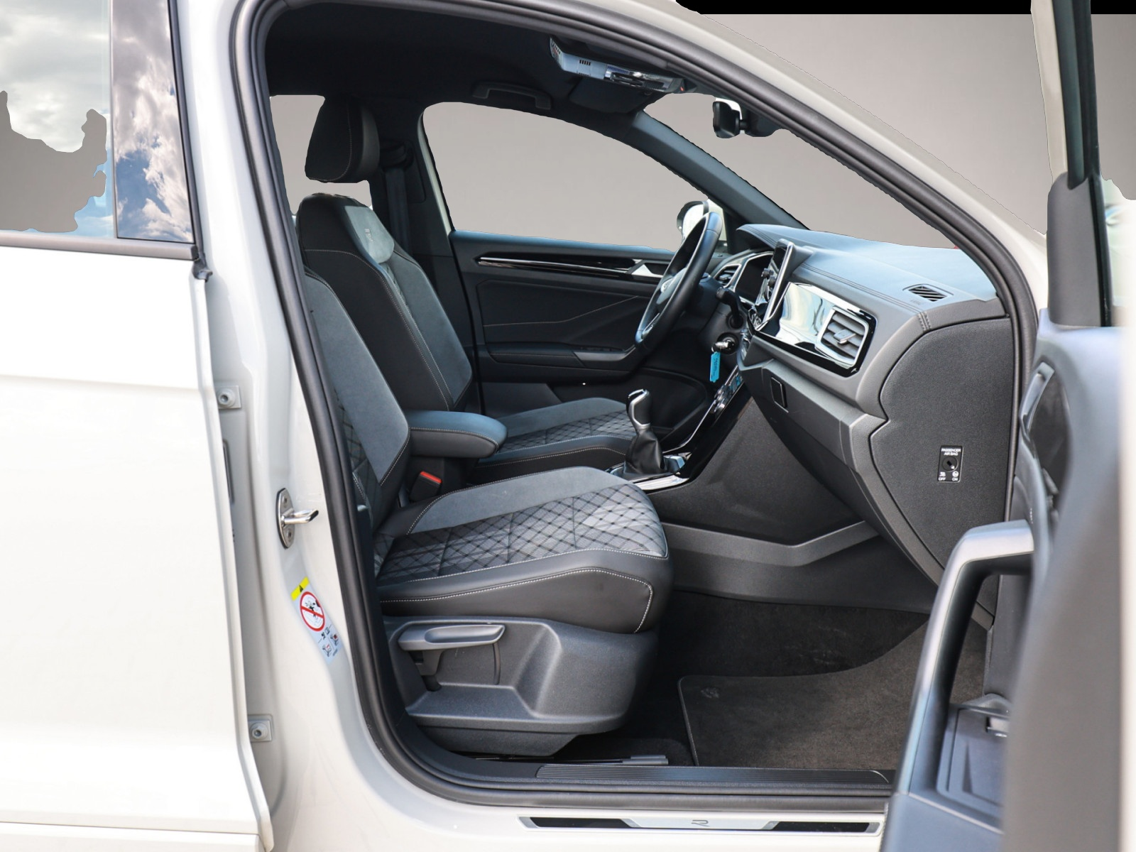 Volkswagen T-Roc (06/2024, Benzin)