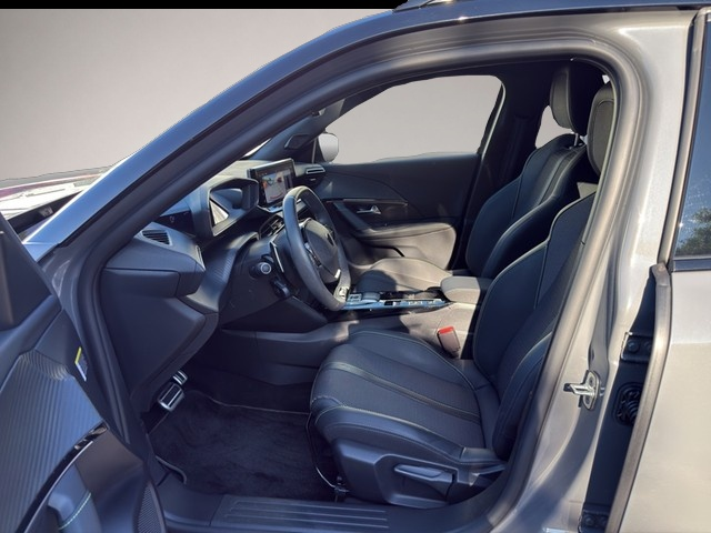 Peugeot 2008 (06/2024, Benzin)