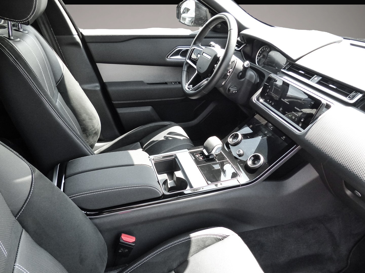 Land-Rover Range Rover Velar (02/2024, )