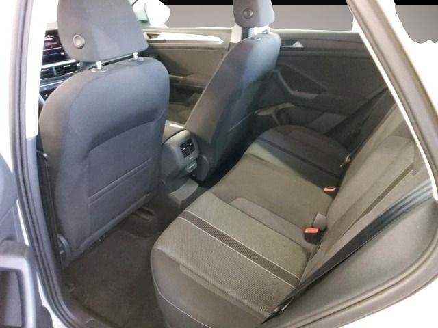 Volkswagen T-Roc (08/2022, Benzin)